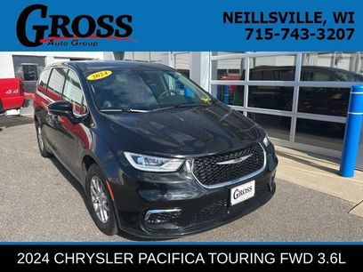 Used 2024 Chrysler Pacifica Touring-L