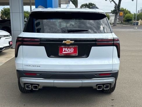 New 2026 Chevrolet Traverse LT w/ Driver Confidence Package FWD image 4