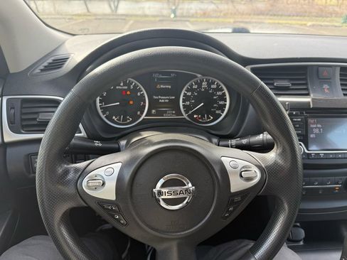 Used 2018 Nissan Sentra S image 21