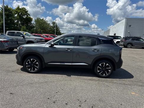 New 2025 Nissan Kicks SV w/ SV Premium Package image 7