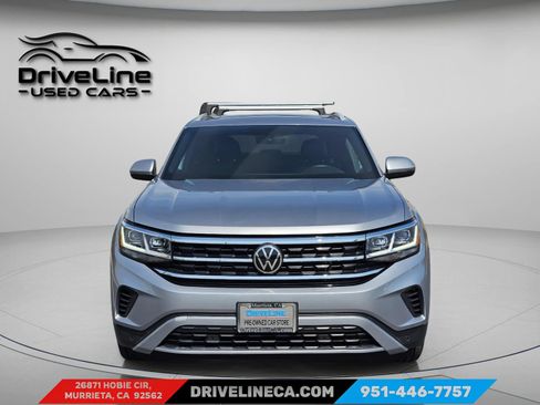 Used 2021 Volkswagen Atlas Cross Sport SE w/ Panoramic Sunroof Package AWD/4WD image 2