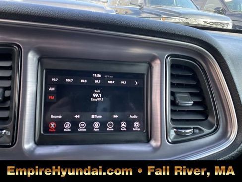 Used 2018 Dodge Challenger SXT image 6