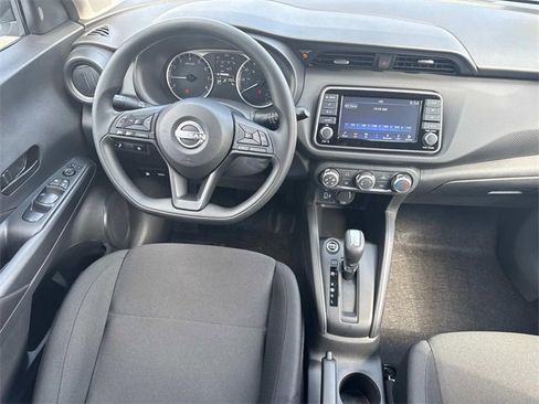 New 2025 Nissan Kicks Play S image 16