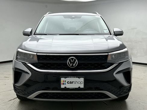 Used 2023 Volkswagen Taos SE AWD/4WD image 8