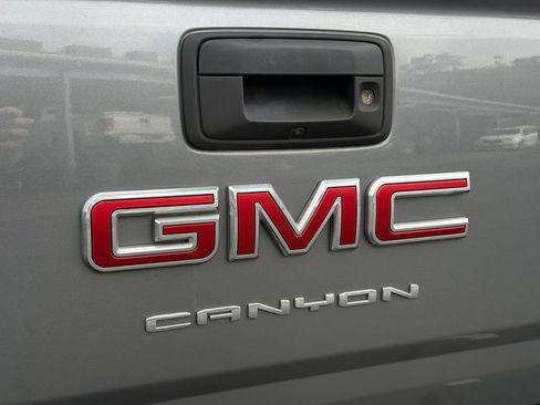 Used 2022 GMC Canyon Elevation w/ Elevation Premium Package AWD/4WD image 17