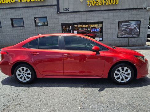 Used 2021 Toyota Corolla LE FWD image 8