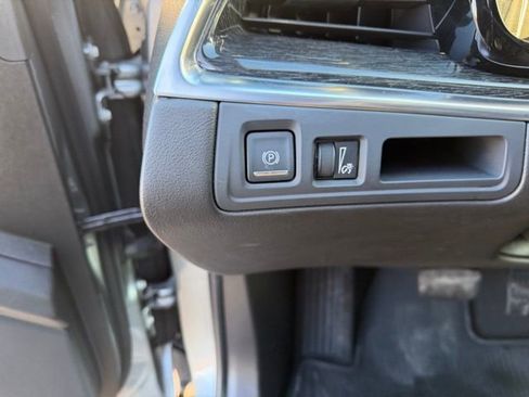 Used 2023 Cadillac XT5 Premium Luxury image 18