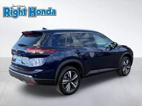 Used 2026 Nissan Rogue SL FWD image 8