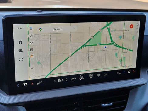 Used 2025 Ford Explorer Active image 18