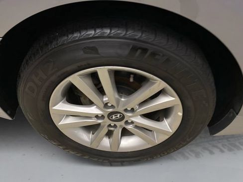Used 2017 Hyundai Sonata SE w/ Cargo Package FWD image 17