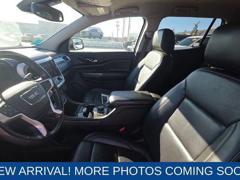 Used 2022 GMC Acadia SLT w/ Elevation Edition image 11