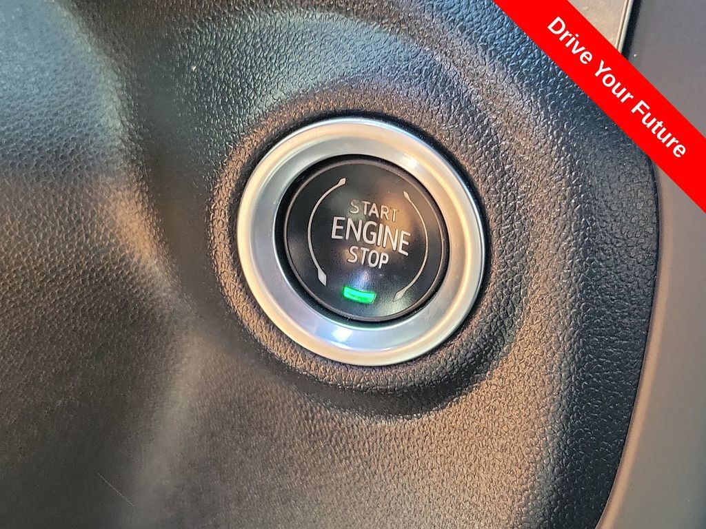 Used 2021 Chevrolet Silverado 1500 RST RWD image 10