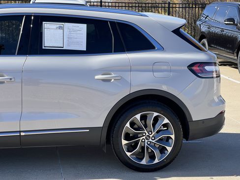 Certified 2022 Lincoln Nautilus Reserve w/ Equipment Group 201A image 6