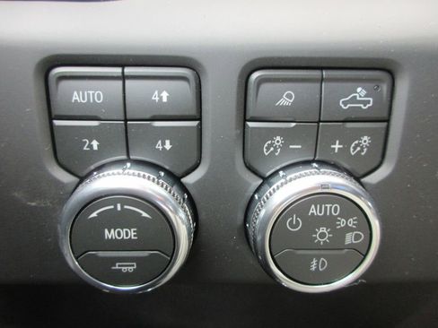 New 2026 GMC Sierra 2500 AT4 w/ AT4 Premium Plus Package AWD/4WD image 18