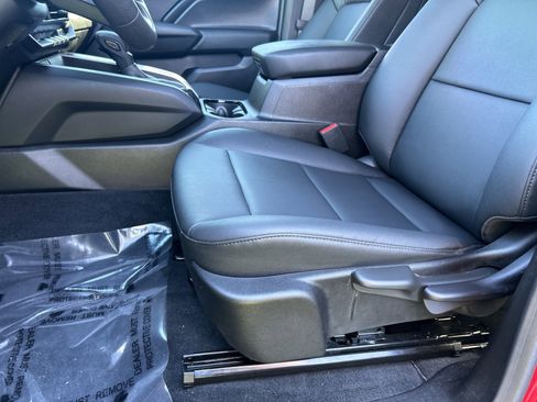 Used 2024 Chevrolet Colorado Trail Boss w/ Advanced Trailering Package image 10