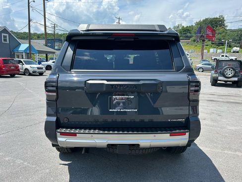 Used 2025 Toyota 4Runner Trailhunter AWD/4WD image 4