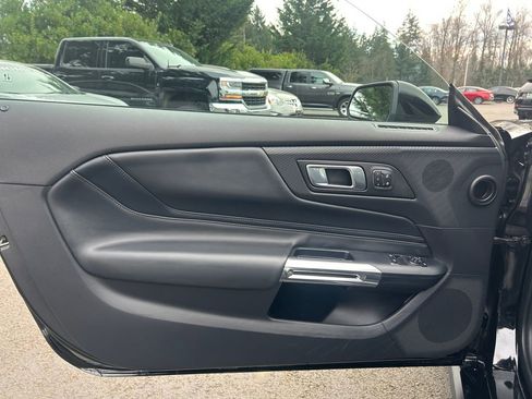 Used 2025 Ford Mustang GT Premium image 22