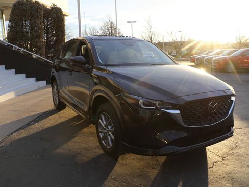 Certified 2025 MAZDA CX-5 AWD 2.5 S w/ Preferred Package image 6