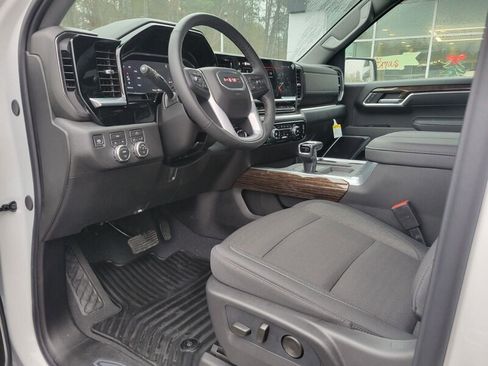 New 2026 GMC Sierra 1500 Elevation image 17