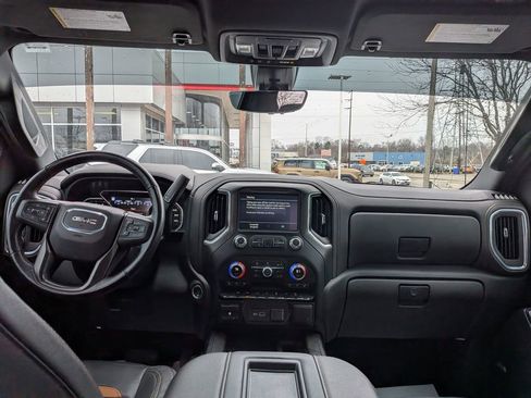 Used 2022 GMC Sierra 1500 AT4 w/ AT4 Premium Package image 12