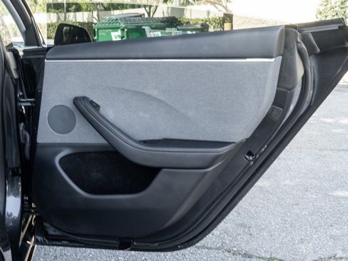 Used 2025 Tesla Model 3 Long Range RWD image 33