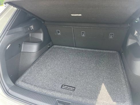 Used 2026 Volkswagen Tiguan SEL R-Line AWD/4WD image 23
