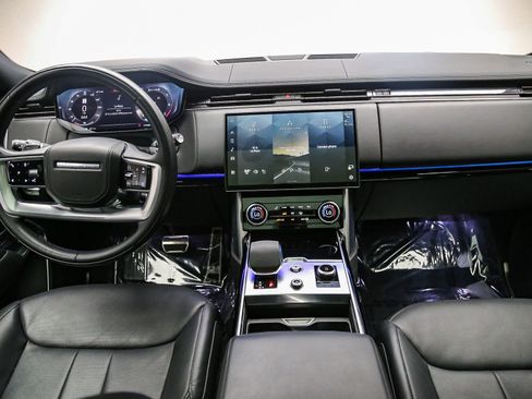 Used 2023 Land Rover Range Rover SE AWD/4WD image 12