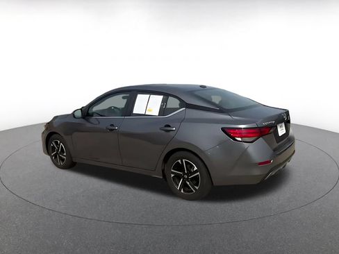 Used 2025 Nissan Sentra SV FWD image 10