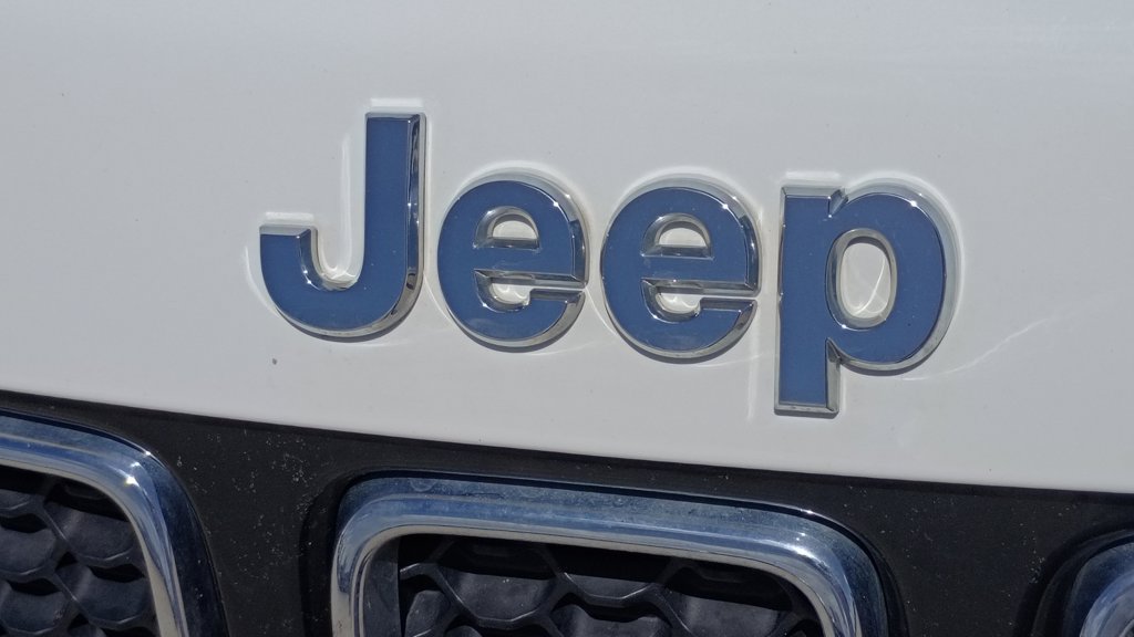 Used 2021 Jeep Compass Latitude AWD/4WD image 15