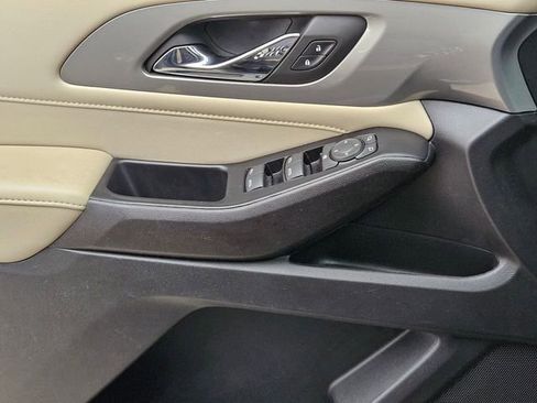 Used 2023 Chevrolet Traverse LS w/ Safety Package image 21