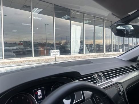 Used 2020 Volkswagen Arteon SE image 5