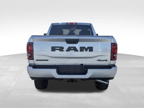 New 2026 RAM 2500 Big Horn AWD/4WD image 4