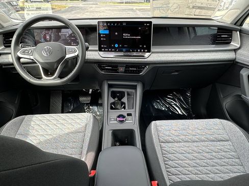 New 2025 Volkswagen Tiguan S image 9