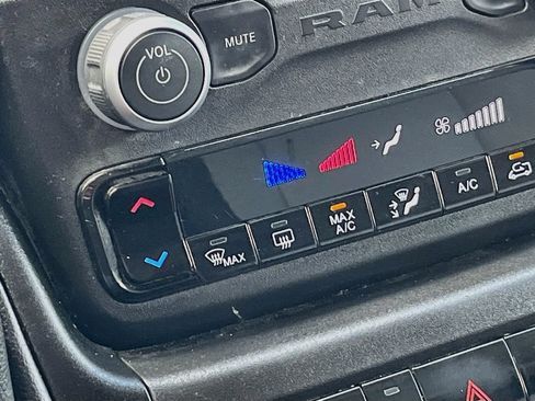 Used 2025 RAM ProMaster 3500 w/ Convenience Group FWD image 15