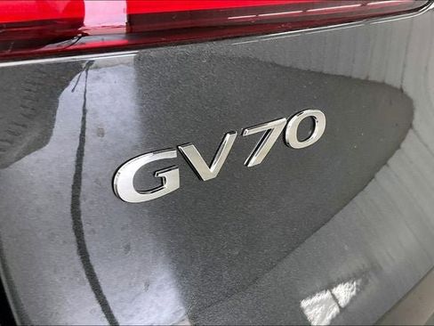 New 2026 Genesis GV70 2.5T Advanced image 18