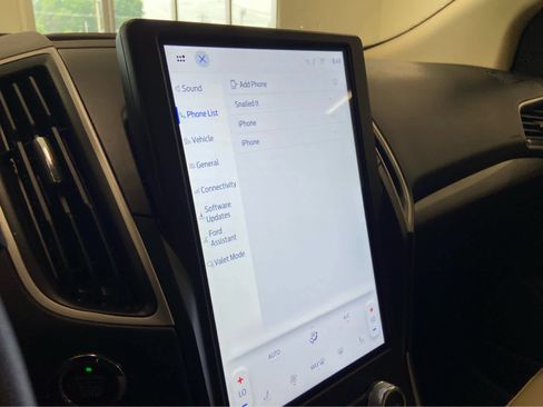 Used 2024 Ford Edge SEL image 27