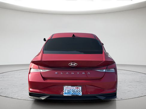 Used 2023 Hyundai Elantra SEL w/ Convenience Package FWD image 6
