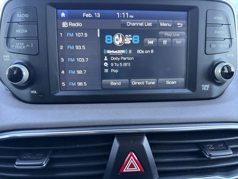 Used 2020 Hyundai Santa Fe SEL w/ Convenience + Premium Package image 22