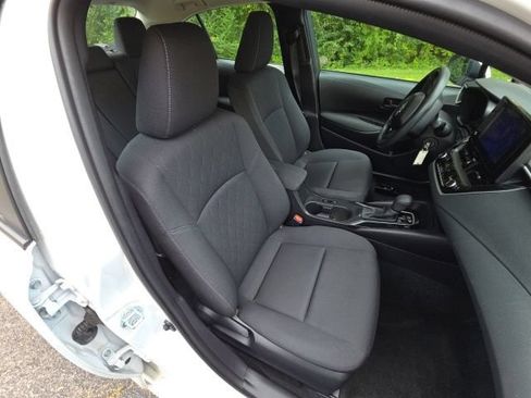Used 2025 Toyota Corolla LE FWD image 23