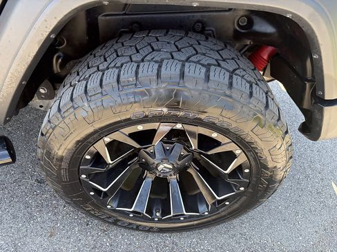 Used 2018 Jeep Wrangler Unlimited Sport S AWD/4WD image 10