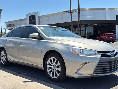 Used 2017 Toyota Camry XLE w/ Moonroof Package FWD image 2