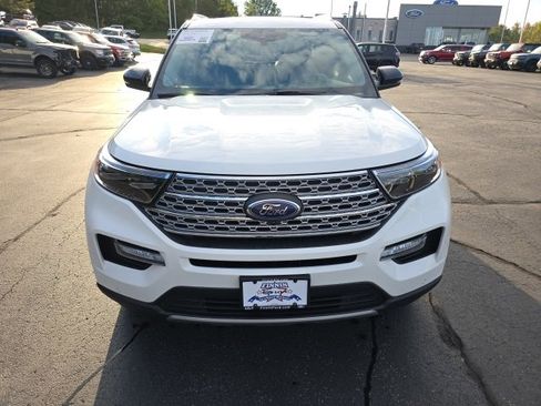 Certified 2022 Ford Explorer Limited w/ Equipment Group 301A image 2