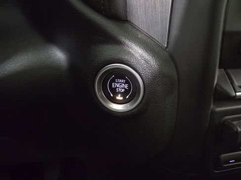 Used 2022 GMC Sierra 1500 AT4 w/ AT4 Carbonpro Edition AWD/4WD image 19