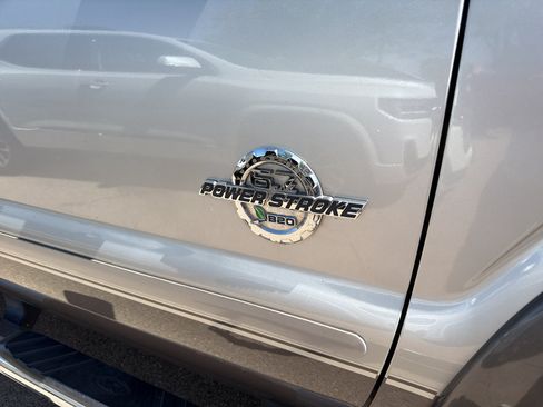 Used 2012 Ford F250 Lariat w/ Lariat Interior Pkg AWD/4WD image 4