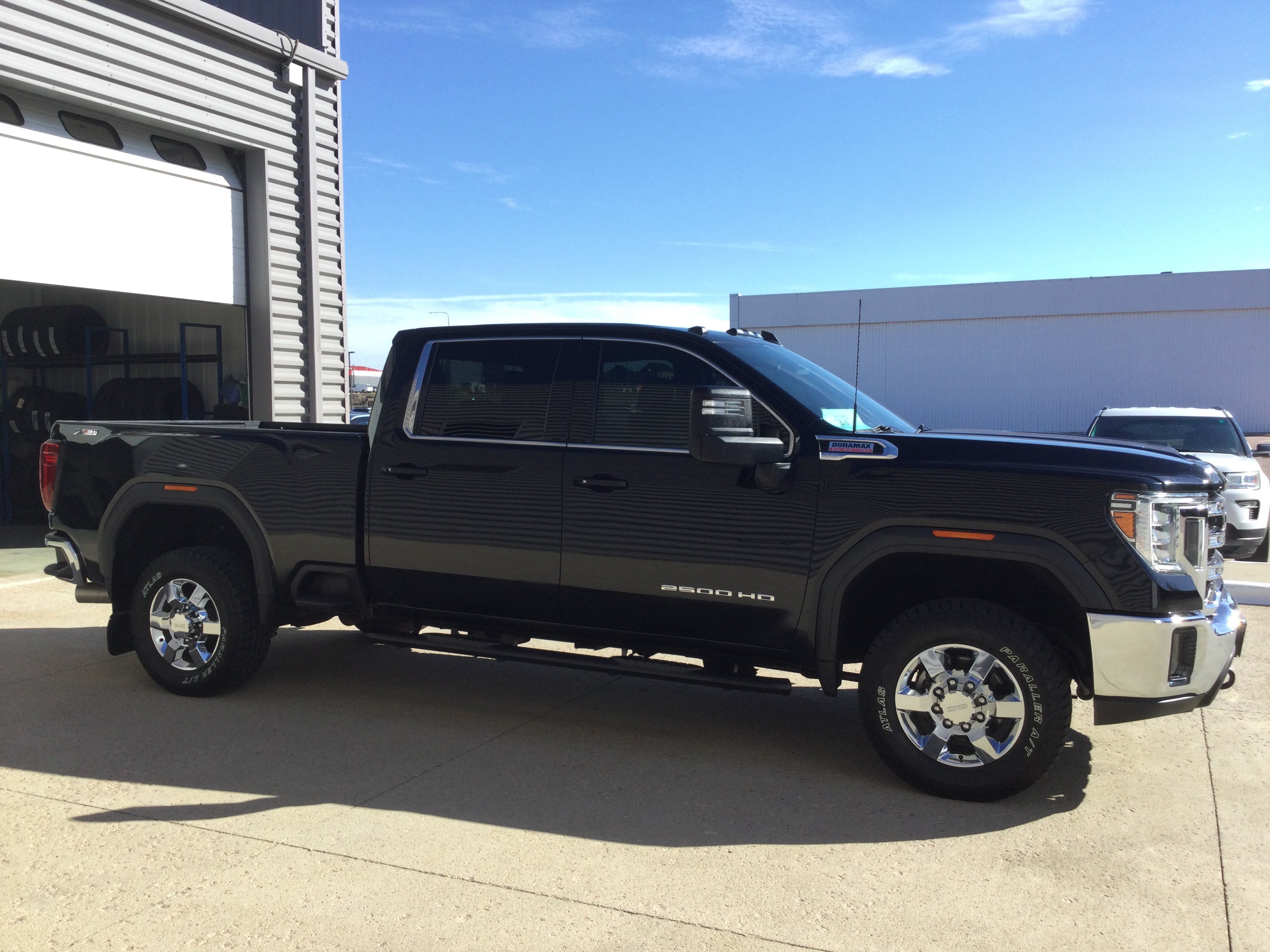 Used 2021 GMC Sierra 2500 SLE w/ Gooseneck/5TH Wheel Package AWD/4WD image 3