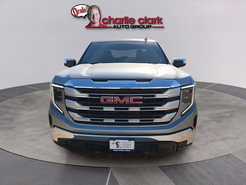 New 2026 GMC Sierra 1500 SLE w/ Preferred Package AWD/4WD image 8