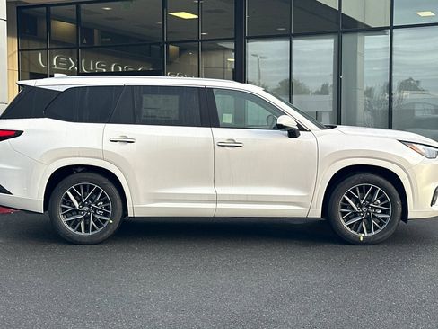New 2026 Lexus TX 350 AWD image 3