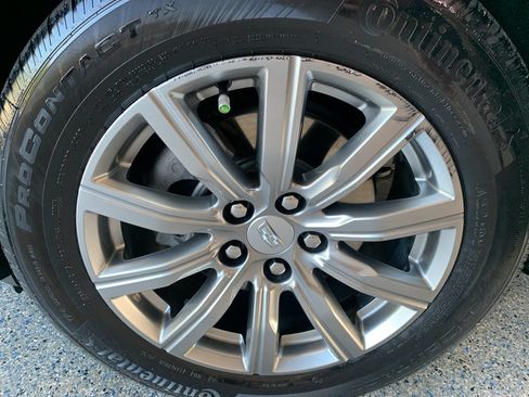 Used 2020 Cadillac XT4 Premium Luxury w/ Driver Awareness Package FWD image 29