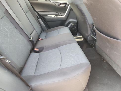 Used 2025 Toyota RAV4 XLE FWD image 31