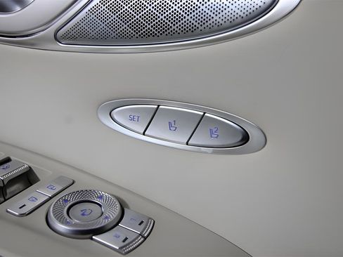 New 2025 Genesis GV70 3.5T Sport w/ Sport Advanced Package image 16